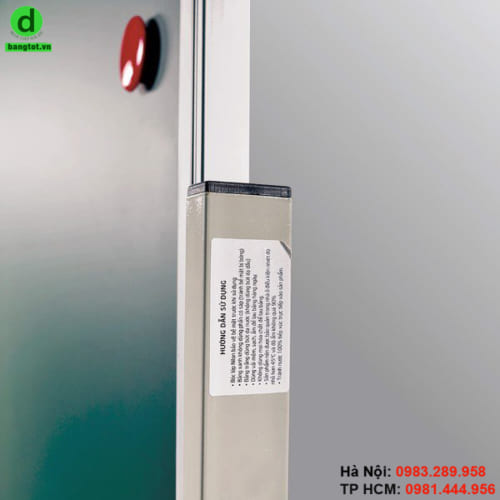 Bảng xanh có chân dễ viết, dễ xóa và hít nam châm mạnh