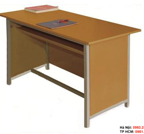 Bàn giáo viên bằng gỗ