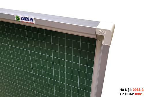 Mặt bảng viết phấn kẻ ô ly được nhập khẩu từ Hàn Quốc