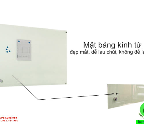 Bảng kính gắn tường nhờ các ốc trụ inox