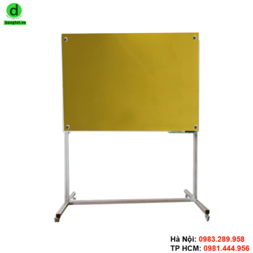 Bảng kính màu chân sắt