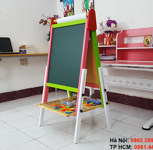 Giá vẽ tranh cho bé có thể điều chỉnh độ cao, gấp gọn dễ dàng