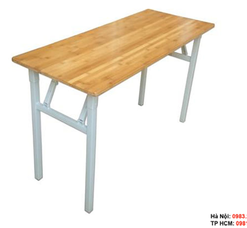 Bàn gấp chân sắt được làm từ chất liệu chắc chắn