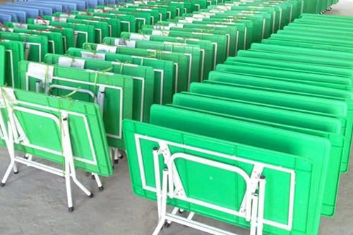 Bàn nhựa chân sắt gập