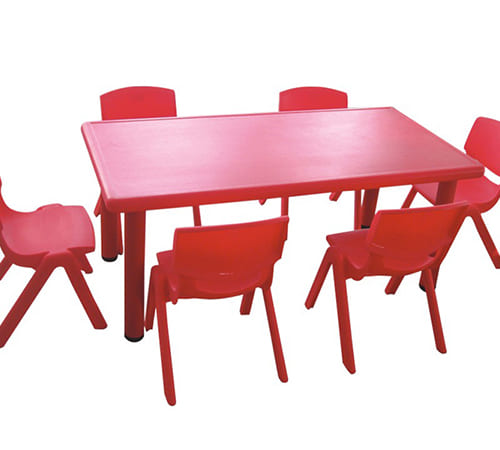 Bàn nhựa đúc mầm non