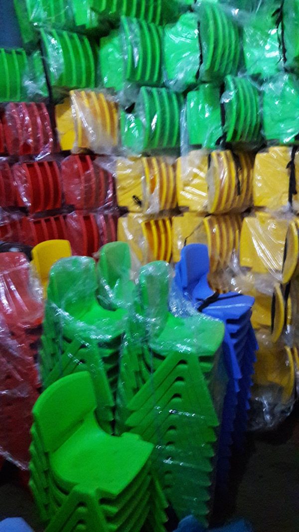 Ghế nhựa đúc cho các bé mầm non