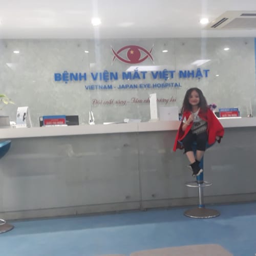 Lắp bảng kính trắng văn phòng đẹp,chất lượng cao