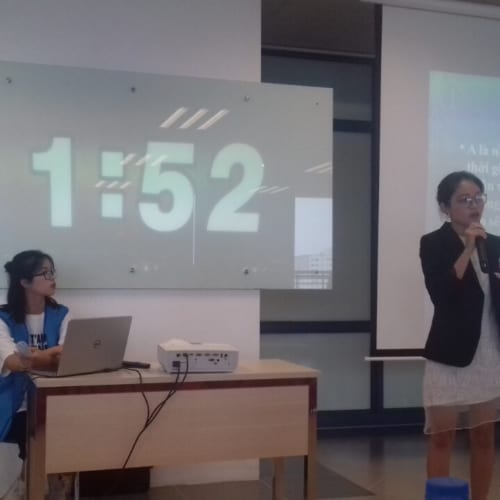 Lắp bảng kính cường lực