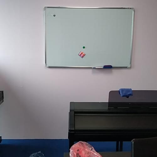 Bảng trắng viết bút dạ