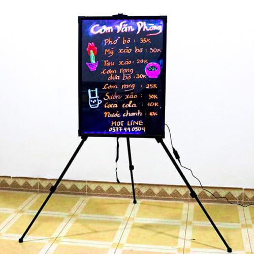 Vẽ trang trí bảng huỳnh quang quán ăn