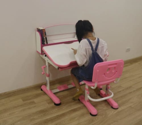 Bàn ghế học sinh chống gù