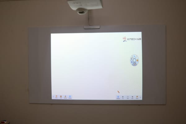 Bàn trắng tương tác thông minh