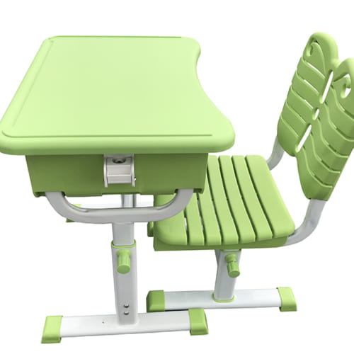 Bàn ghế học sinh màu xanh lá