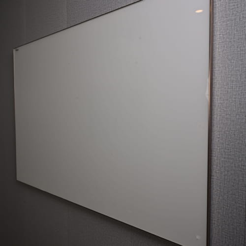 bảng kính cao cấp