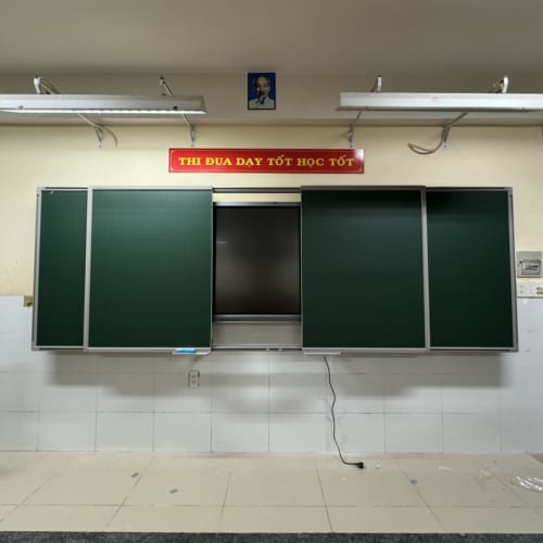Bảng trượt ngang cho trung tâm dạy thêm
