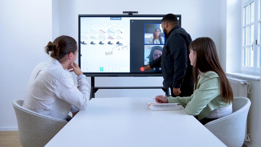 Bảng văn phòng hiện đại gọi tên "màn hình tương tác thông minh"