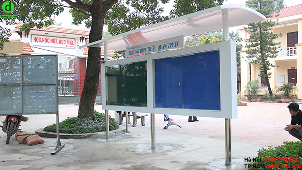Lắp bảng tin tại THPT Triệu Quang Phục